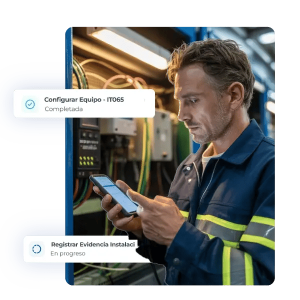Interfaz de operaciones de telecomunicaciones en CheckOp mostrando seguimiento de servicios técnicos y control operativo en campo