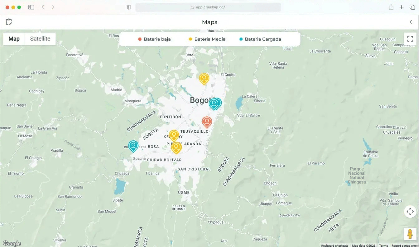 Mapa de geolocalización en Checkop mostrando ubicación y recorridos de equipos en campo en tiempo real